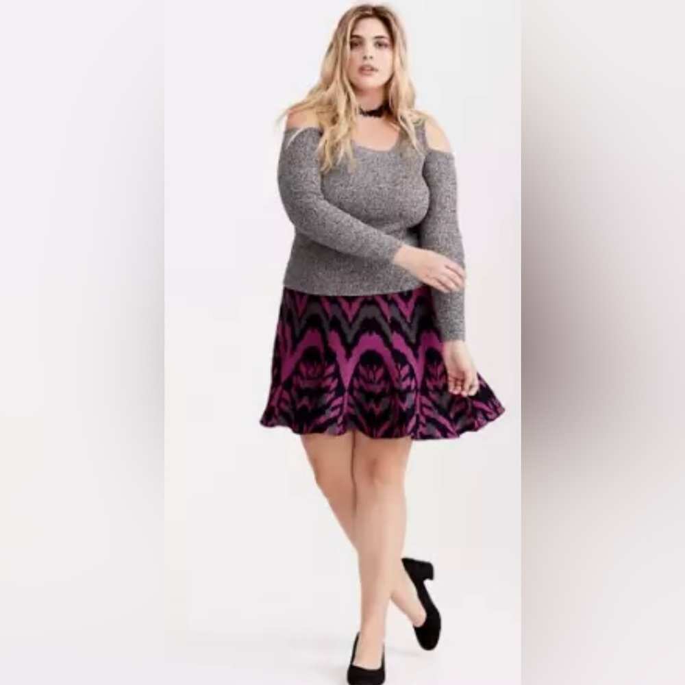 Torrid Sz 4 Black and Pink Skater Mini Skirt